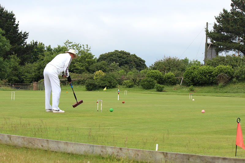 Philip Harris runs 1 back