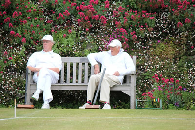 Final doubles, Stephen & David waiting to move on