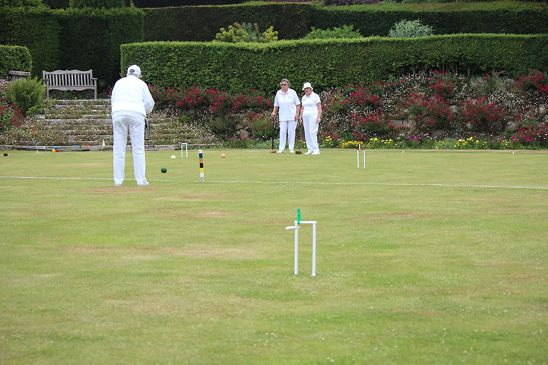 Morning doubles Rhona trying to get a good position on hoop 9